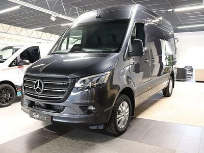 Mörkgrå (grå) Ny 2025 Mercedes Sprinter Van | 828 750 kr (Dyr)