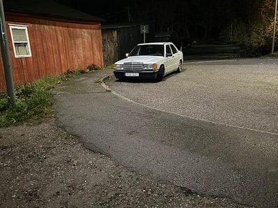 Begagnad 1992 Mercedes 190 Sedan | 23 000 kr