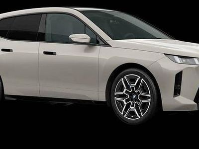 Dune grey metallic Begagnad 2000 BMW iX Comfort Edition SUV | 1 013 800 kr (Marknadspris)