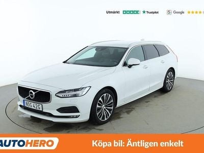 Vit Begagnad 2019 Volvo V90 Momentum Kombi | 260 000 kr (Marknadspris)