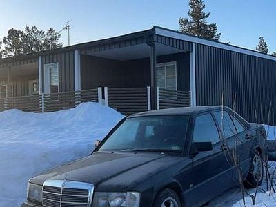 Svart Begagnad 1989 Mercedes 190 Sedan | 16 500 kr
