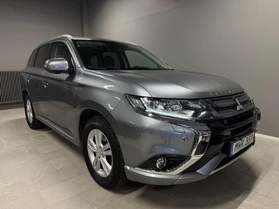 Begagnad Mitsubishi Outlander P-HEV 121 HK (88 kW) 2015 Okänd SUV