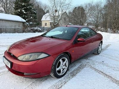 Begagnad Ford Cougar 170 HK (125 kW) 1999 Sportkupé