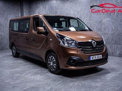 Brun Begagnad 2015 Renault Trafic Minibuss | 158 800 kr