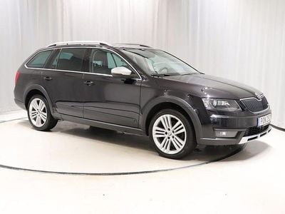 Begagnad Skoda Octavia Scout 180 HK (132 kW) 2016 Kombi