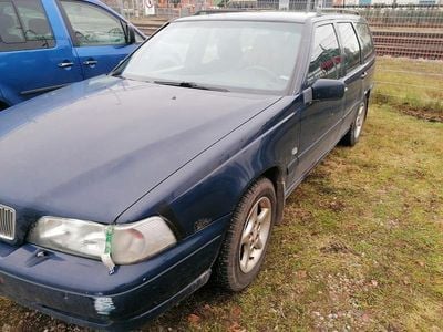 Begagnad 1999 Volvo V70 Kombi | 7 700 kr (Bra pris)