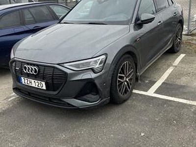 Grå Begagnad 2021 Audi e-tron S-Line SUV | 334 000 kr (Bra pris)