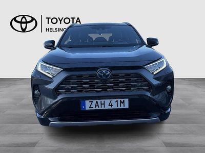 Grå Begagnad 2019 Toyota RAV4 Hybrid Style SUV | 294 900 kr (Marknadspris)