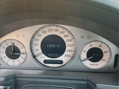 Mercedes E320