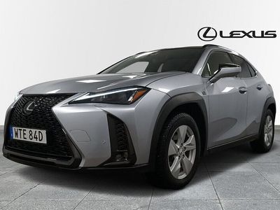 begagnad Lexus UX 250h E-Four F SPORT DESIGN AWD V-HJUL 2023, SUV