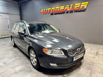 Grå Begagnad 2013 Volvo V70 Momentum Kombi | 99 900 kr (Marknadspris)