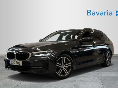 begagnad BMW 530 e xDrive Sportstolar Adaptiv farthållare Drag Elstolar med minne HiFi