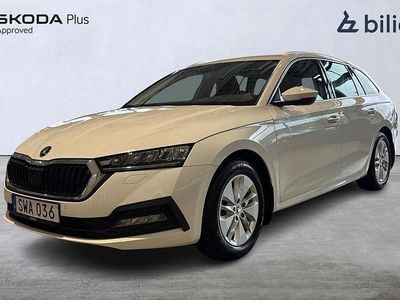 Vit Begagnad 2022 Skoda Octavia Ambition Kombi | 249 000 kr (Marknadspris)