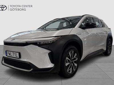 Vit Begagnad 2023 Toyota bZ4X Executive SUV | 399 900 kr