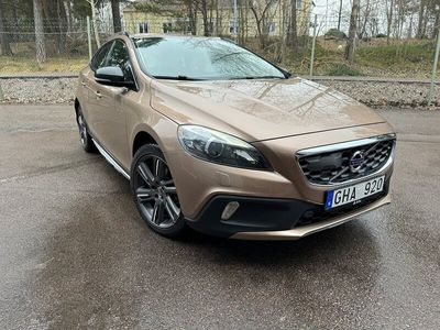 begagnad Volvo V40 CC D4 Geartronic Summum Euro 5