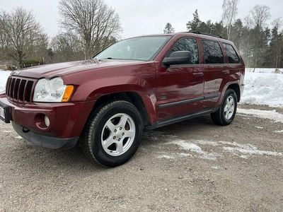 Begagnad Jeep Grand Cherokee Laredo 214 HK (157 kW) 2007 Röd SUV