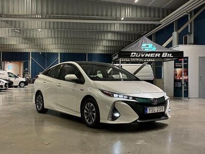 Begagnad Toyota Prius Plug-in Hybrid Executive 122 HK (89 kW) 2018 Vit Halvkombi