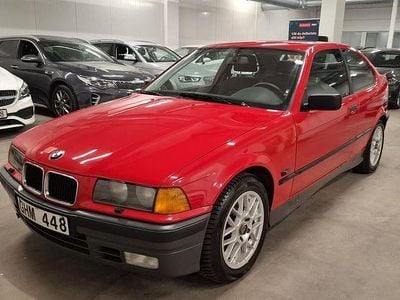 Röd Begagnad 1996 BMW 316 Sportkupé | 35 000 kr