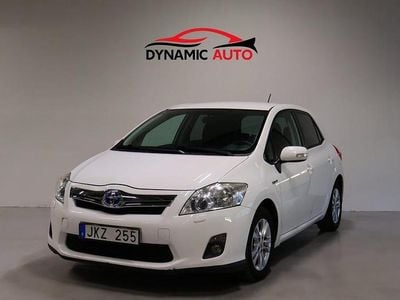 Begagnad Toyota Auris Hybrid Plus 136 HK (100 kW) 2012 Vit Halvkombi