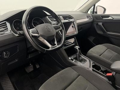 Vit Begagnad 2021 VW Tiguan SUV | 249 900 kr (Lite dyr)