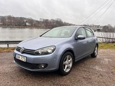 Begagnad VW Golf VI 102 HK (75 kW) 2009 Halvkombi