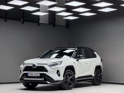 Vit Begagnad 2020 Toyota RAV4 Hybrid Premium SUV | 419 900 kr (Lite dyr)