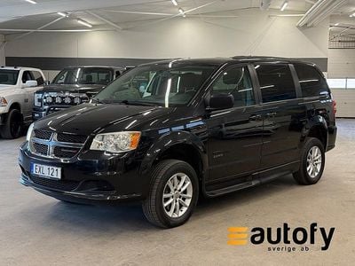 Svart Begagnad 2014 Dodge Grand Caravan Minibuss | 129 900 kr