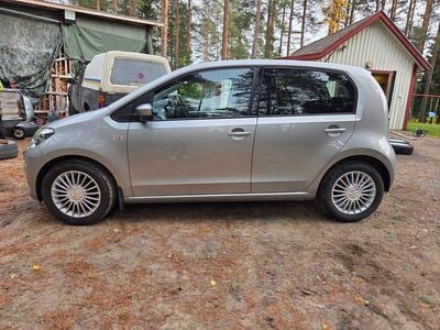 Begagnad 2016 VW up! Halvkombi | 70 000 kr (Bra pris)