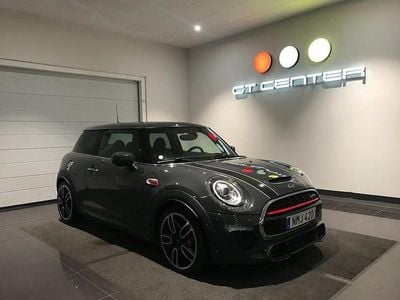 Thundergrey metallic/dinamica/carbon black läder Begagnad 2020 Mini John Cooper Works Chili Halvkombi | 289 900 kr (Marknadspris)