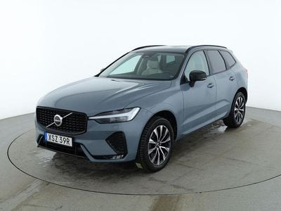 Grå Begagnad 2022 Volvo XC60 Plus SUV | 445 000 kr (Marknadspris)