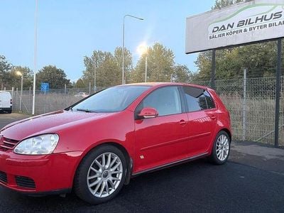 Röd Begagnad 2006 VW Golf V Sportline Halvkombi | 49 900 kr (Lite dyr)
