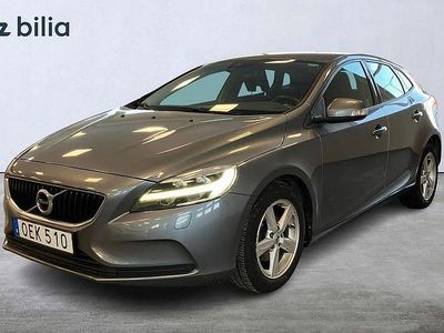Grå Begagnad 2016 Volvo V40 Business Edition Halvkombi | 149 900 kr (Marknadspris)
