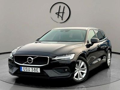 Svart Begagnad 2021 Volvo V60 Momentum Kombi | 249 900 kr (Marknadspris)