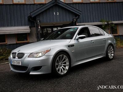 Begagnad BMW M5 507 HK (372 kW) 2006 Silver Sedan