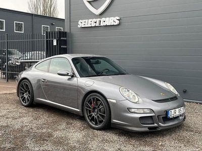 Begagnad Porsche 911 Carrera S 355 HK (261 kW) 2005 Grå