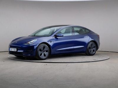 Begagnad Tesla Model 3 323 kW (440 HK) 2023 Blå Sedan