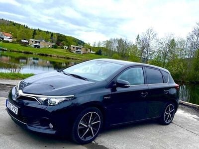 Toyota Auris Hybrid