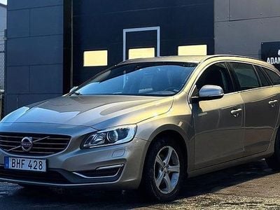 Begagnad Volvo V60 Momentum 181 HK (133 kW) 2014 Brun Kombi
