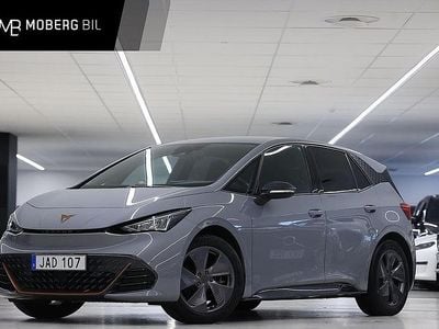 Ljusgrå (grå) Begagnad 2023 Cupra Born Halvkombi | 244 900 kr (Marknadspris)
