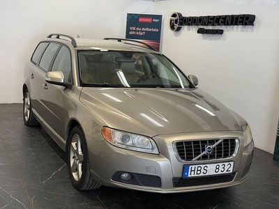 Ljusbrun Begagnad 2008 Volvo V70 Momentum Kombi | 54 900 kr (Marknadspris)