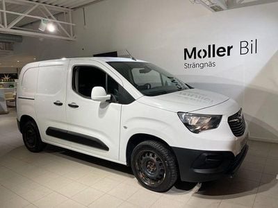Vit Begagnad 2021 Opel Combo Van | 109 900 kr (Marknadspris)