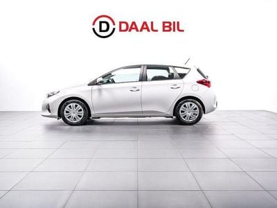 Vit Begagnad 2013 Toyota Auris Halvkombi | 99 700 kr (Bra pris)