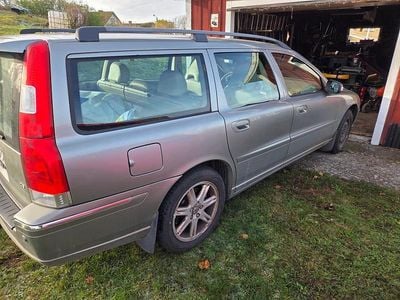 Begagnad 2007 Volvo V70 Kombi | 25 000 kr (Marknadspris)