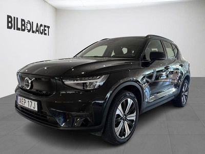 Svart Begagnad 2022 Volvo XC40 Core SUV | 309 500 kr