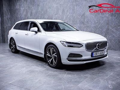 Begagnad Volvo V90 Core 253 HK (186 kW) 2023 Vit Kombi
