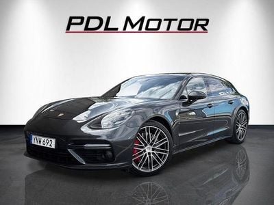 Grå Begagnad 2018 Porsche Panamera Turbo Sport Turismo Sedan | 739 900 kr