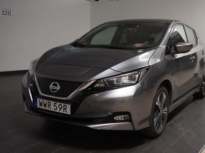Begagnad Nissan Leaf N-Connecta 160 kW (218 HK) 2021 Grå/silver Halvkombi