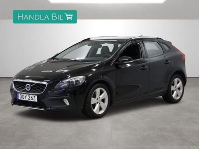 Svart Begagnad 2016 Volvo V40 CC Kombi | 159 900 kr (Marknadspris)