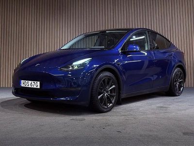 Blå Begagnad 2022 Tesla Model Y Long Range AWD SUV | 386 400 kr (Marknadspris)