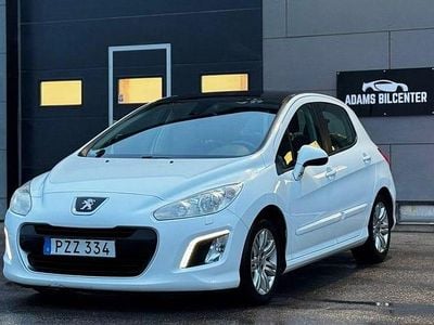 Begagnad Peugeot 308 114 HK (83 kW) 2013 Vit Halvkombi